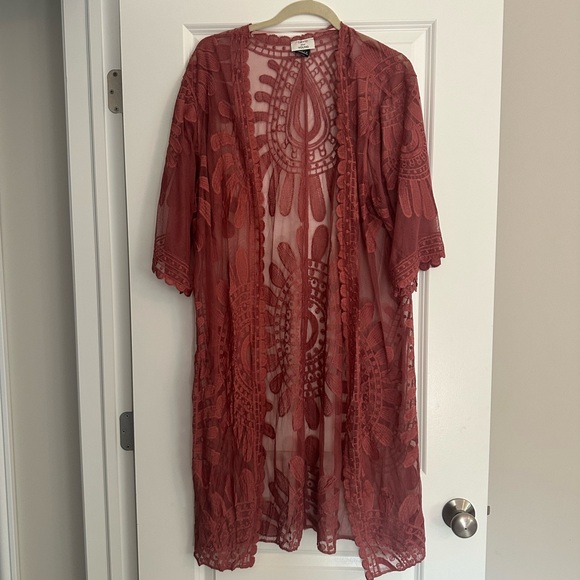 Rebellion Pink Lace Duster - Picture 4 of 5